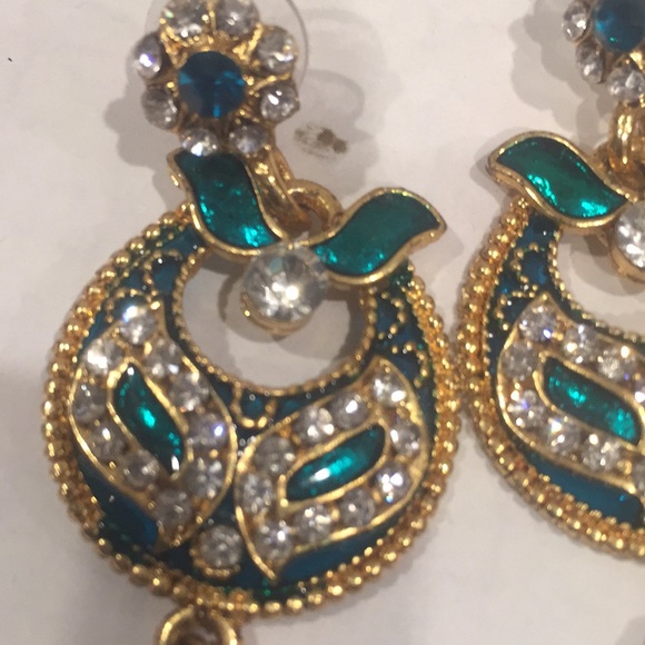 Earring - Picture 2 of 2